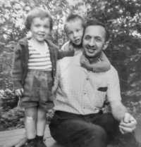 Maxim Burke (grandson of Eliza Goyetche Poirier) & children Elizabeth & Maxim (1964)